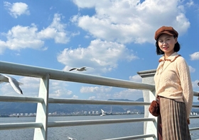 肖妮
