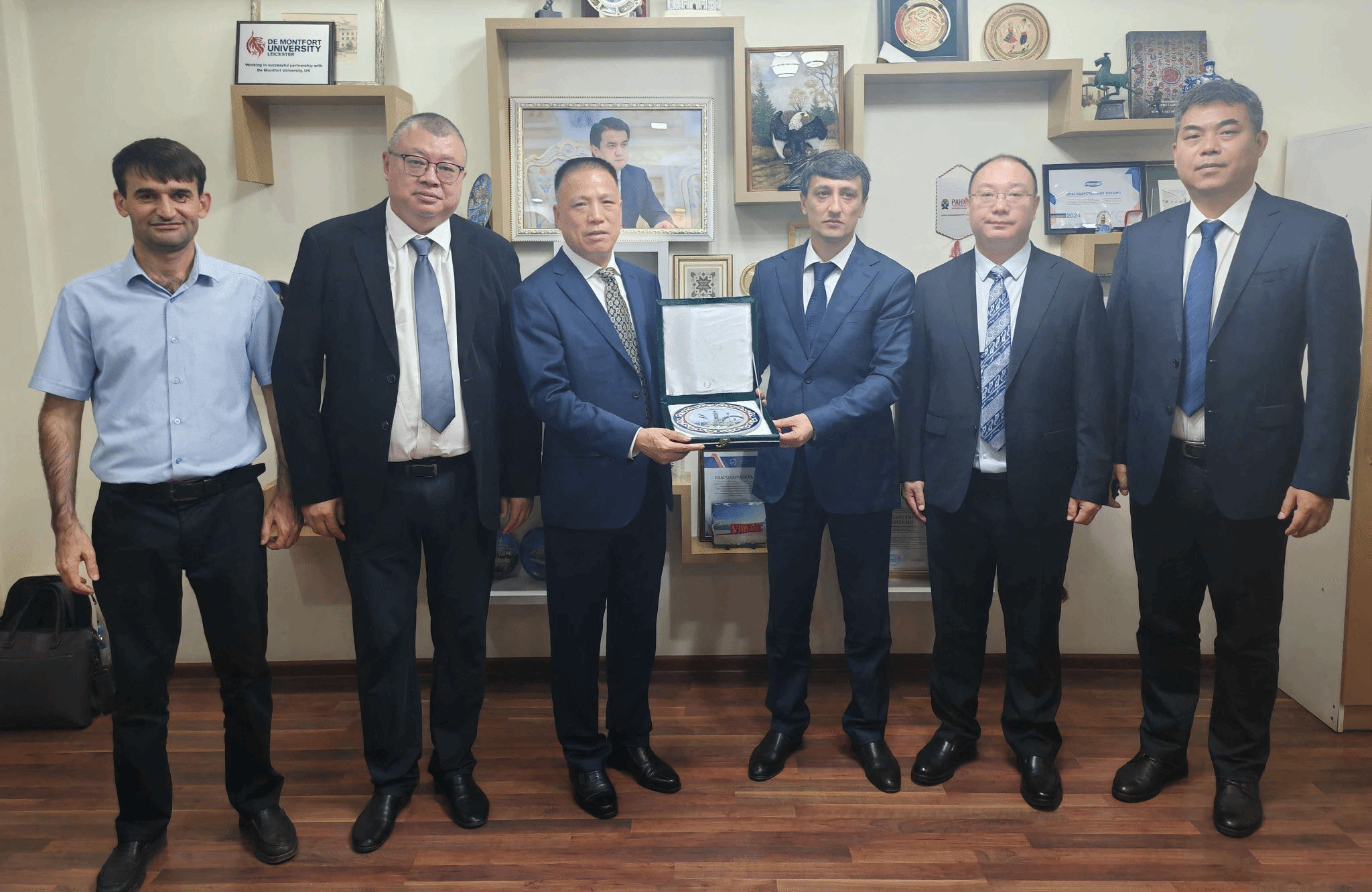 ued官网师生赴乌兹别克斯坦、塔吉克斯坦开展交流访问与海外社会实践